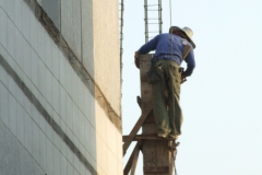 03_Arbeit-an-der-Säule-des-zukünftigen-Stiegenhauses