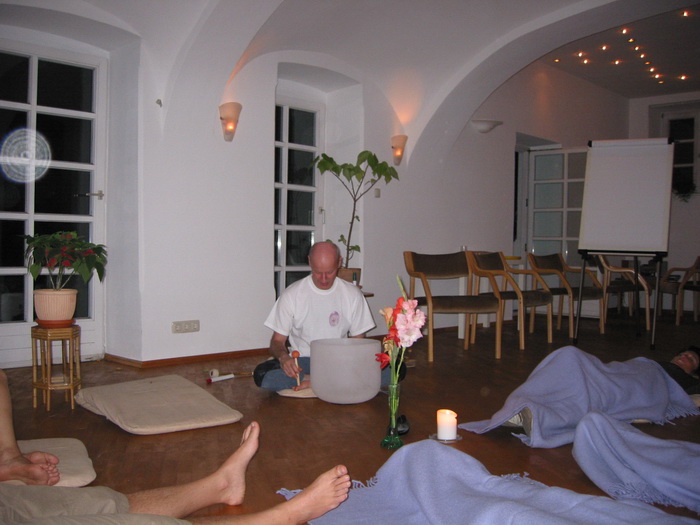 10_Kristallklangschale