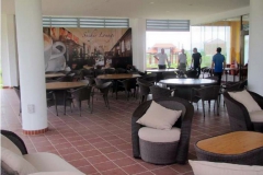 38_Terrassebereich_Blick-zum-Loungebereich
